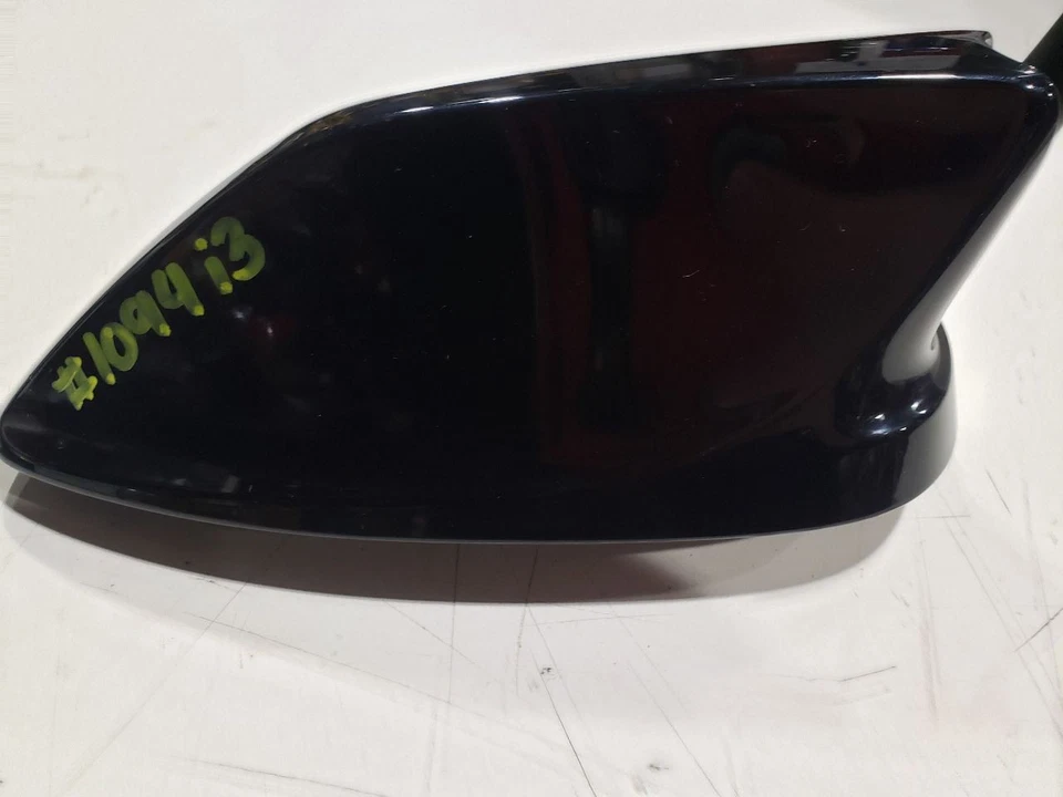 Antena de radio - BMW I3 LCI 2020 - OEM 21367510, 28325117 Foto 3 de 4