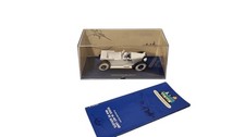 Tintin De Mercedes Torpedo Scale Model Car With Figures Au Pays Des Soviets