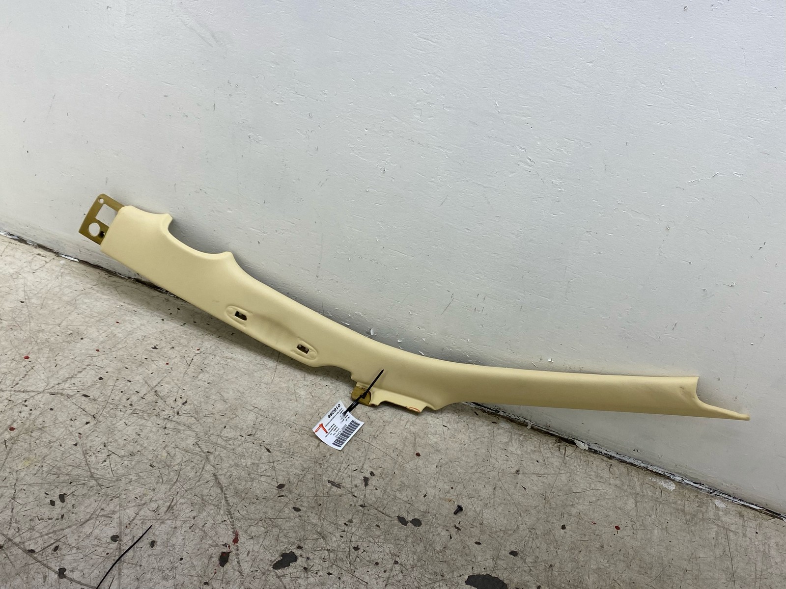 2010-2020 BENTLEY MULSANNE FRONT RIGHT WINDSHIELD A PILLAR TRIM PANEL 3Y5867458