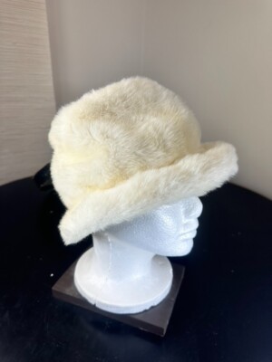 VTG Seventeen Beauty Workshop White Winter Fur Hat OG Box 50s Movie Prop s-l400.jpg main image 3
