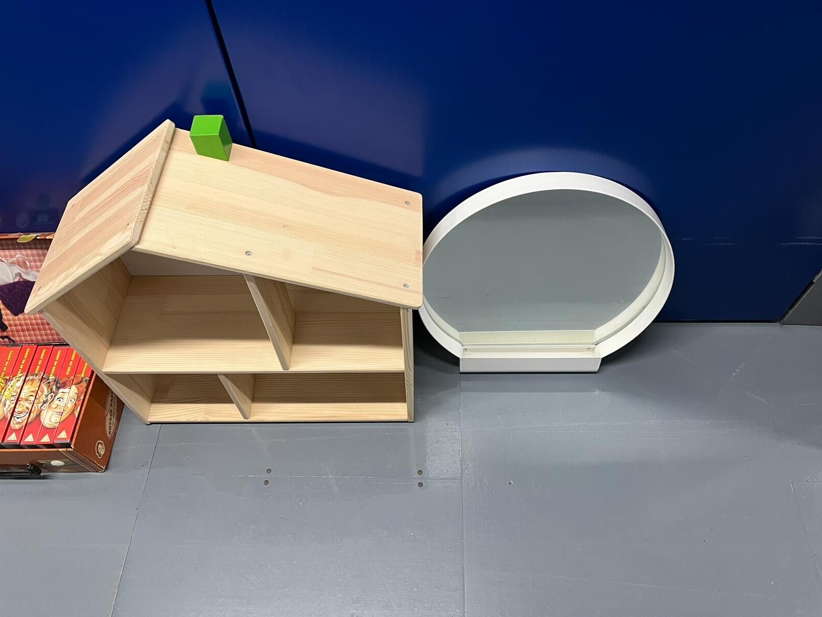 Abandoned Storage Unit Peterborough PE15XL Lot 1222 eBay