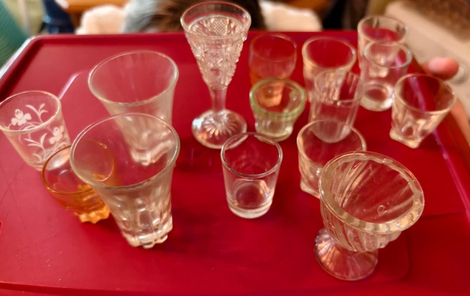 Petits verres à liqueur anciens - Photo 4/4