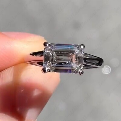 Klassischer Moissanit-Verlobungsring 3,69 kt Smaragdschliff in 14 K Weißgold vergoldet