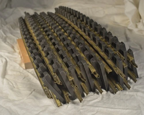 Aristo-Craft 11600 / G Scale European Syle Brass 8' Diameter Curved Track /15pcs