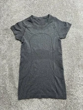 Lululemon Swiftly Tech Shirt Womens 4 Gray Sweat Wicking Training Athleisure