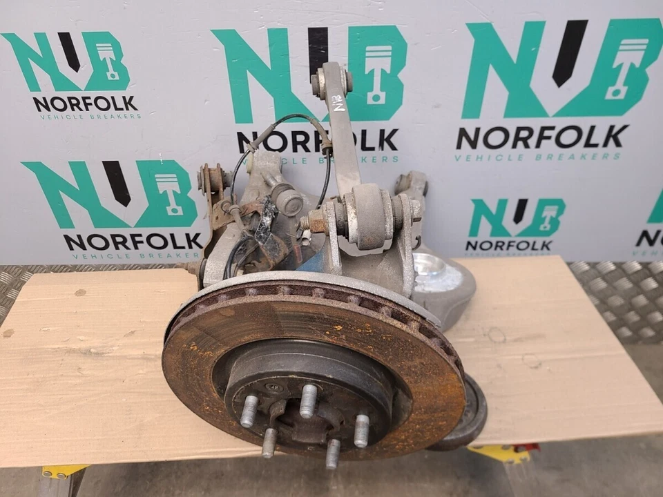 Range Rover Sport L494 Rear Left Suspension Hub Arms JPLA-5B531-BA - Image 2 of 4