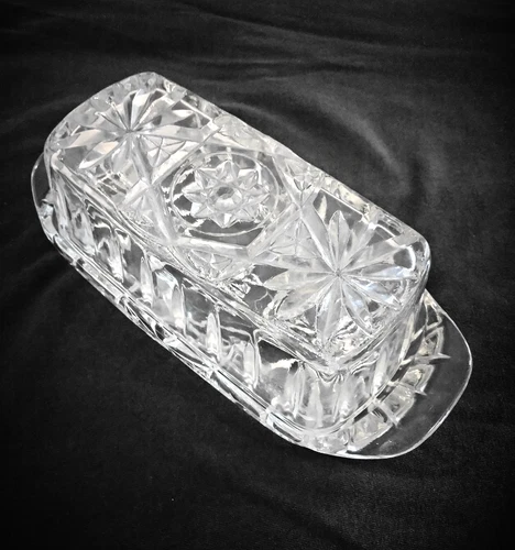 ANTIQUE ANCHOR HOCKING CLEAR GLASS COVERED BUTTER DISH STAR DESIGN NICE!!!