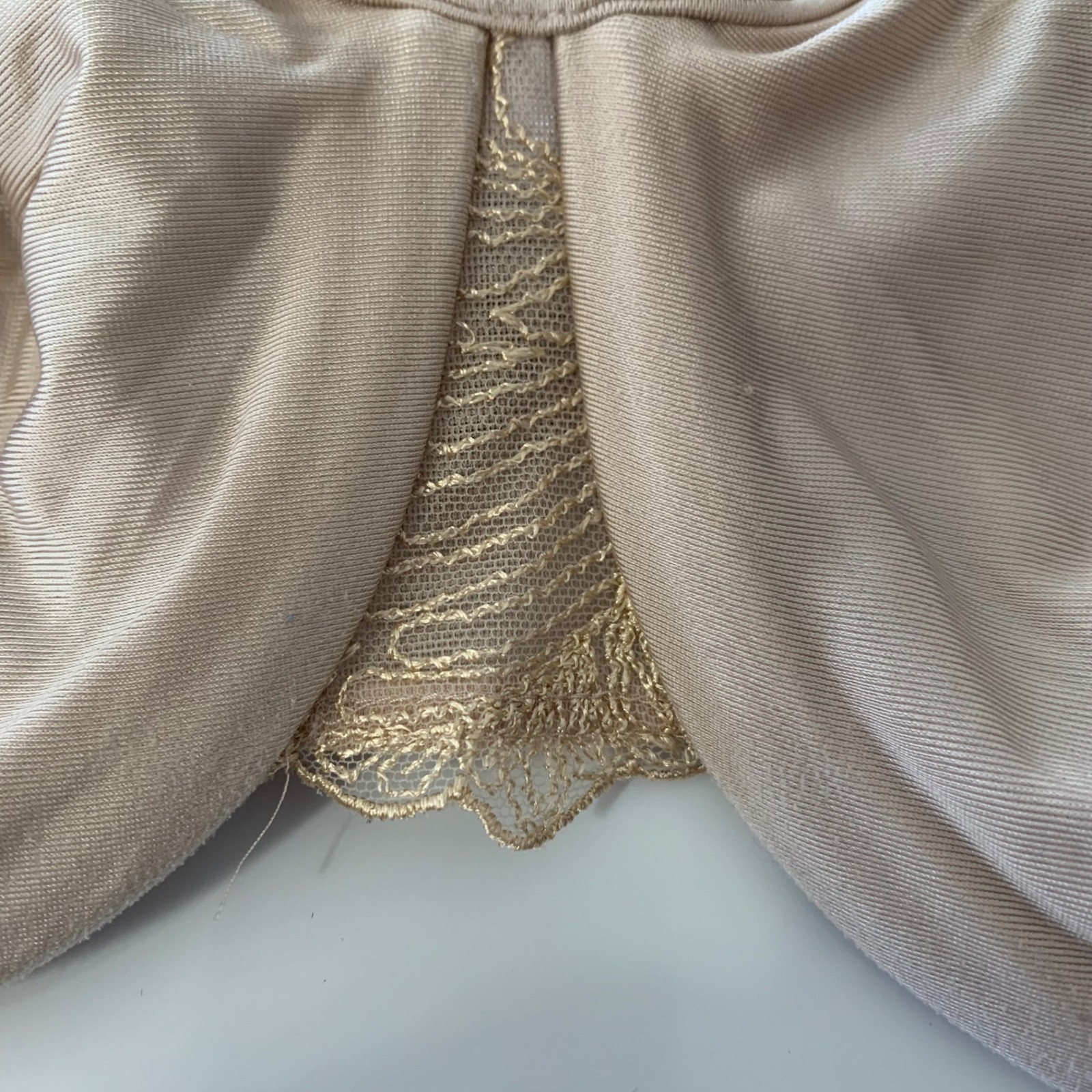 Wacoal 34DD Full Coverage Basic Beauty Underwire … - image 2