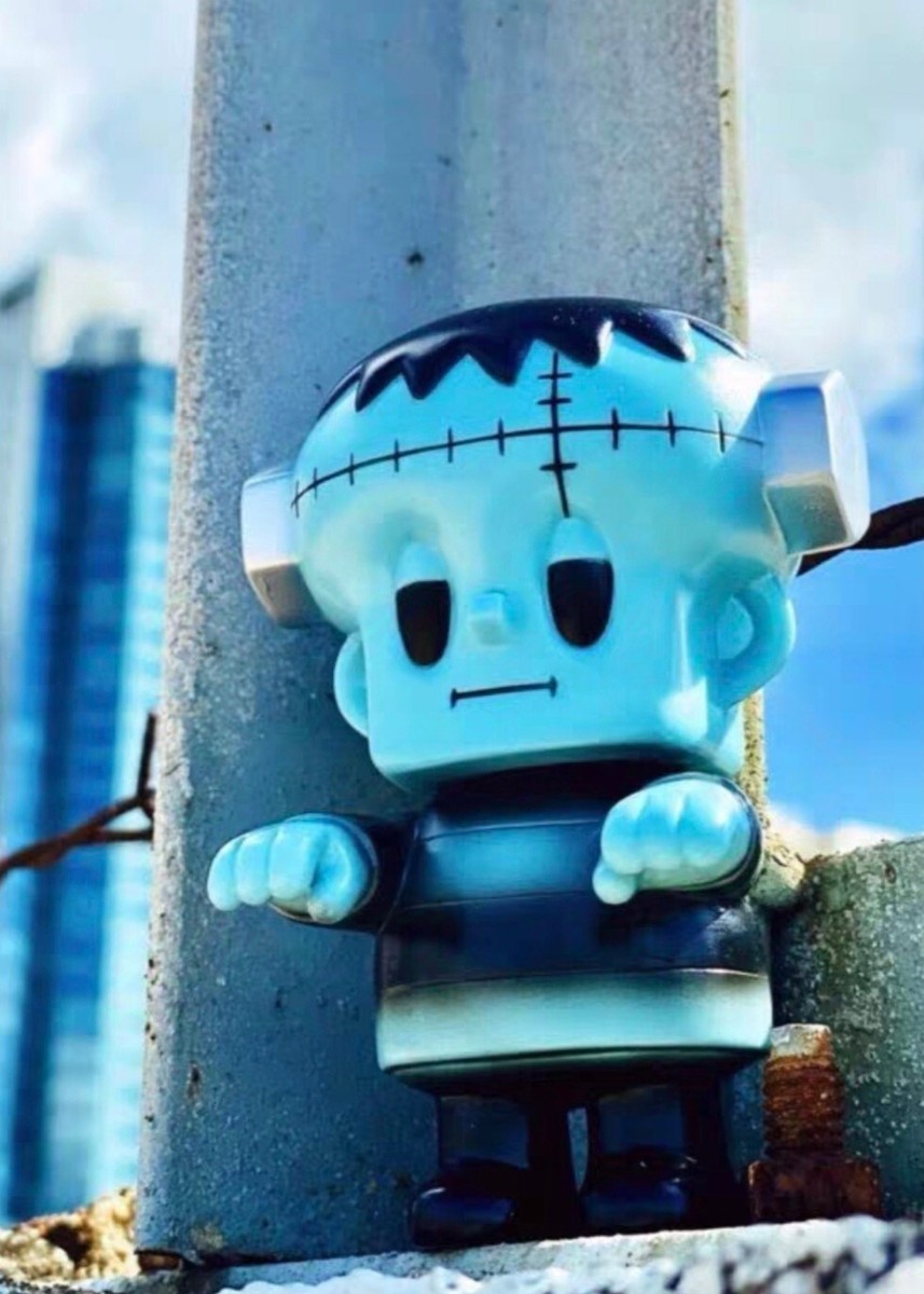 Art Junkie FRANKIE Frankie Blue Phase One Color One Fest