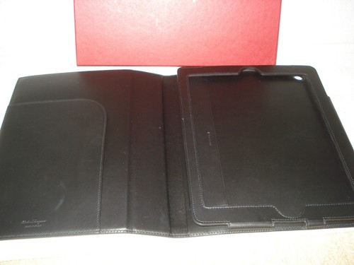 100% AUTHENTIC FERRAGAMO GANCINI IPAD BLACK COVER/HOLDER/CASE - 第 4/4 張圖片