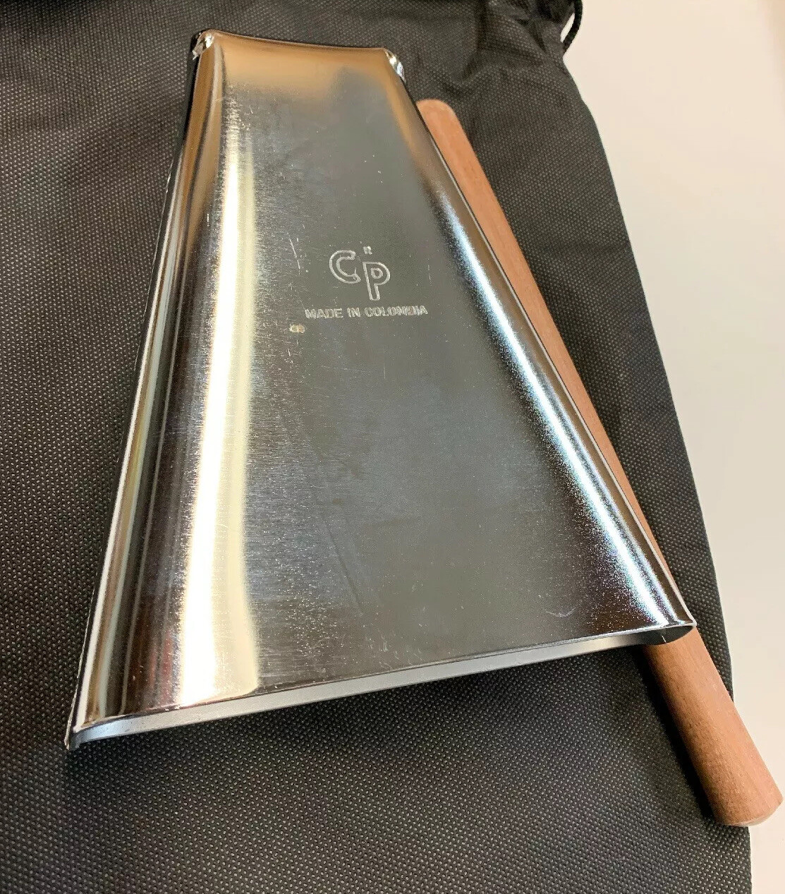 Hand Held Cowbell Chrome Salsa CP 9 With Stick & Cowbell Pouch. Hand Held Cowbell Chrome Salsa CP 9 With Stick & Cowbell Pouch.
