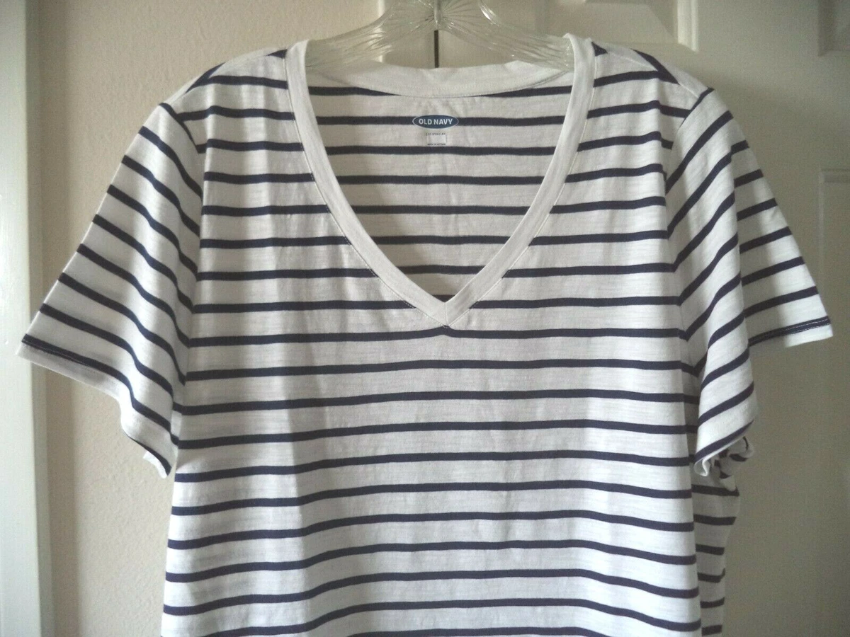 Old navy white v neck t shirts 2025