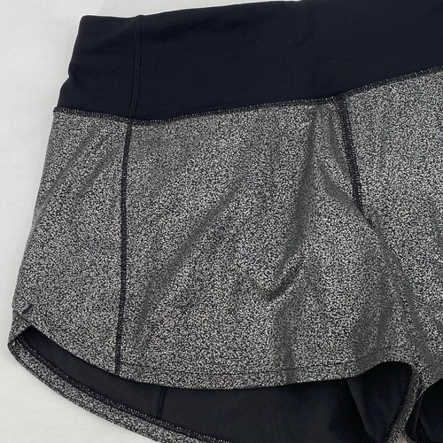 Pantaloncini Lululemon taglia 4 Speed Up Luminosity Foil nero/argento cuciture interne 4" - Foto 7 di 19