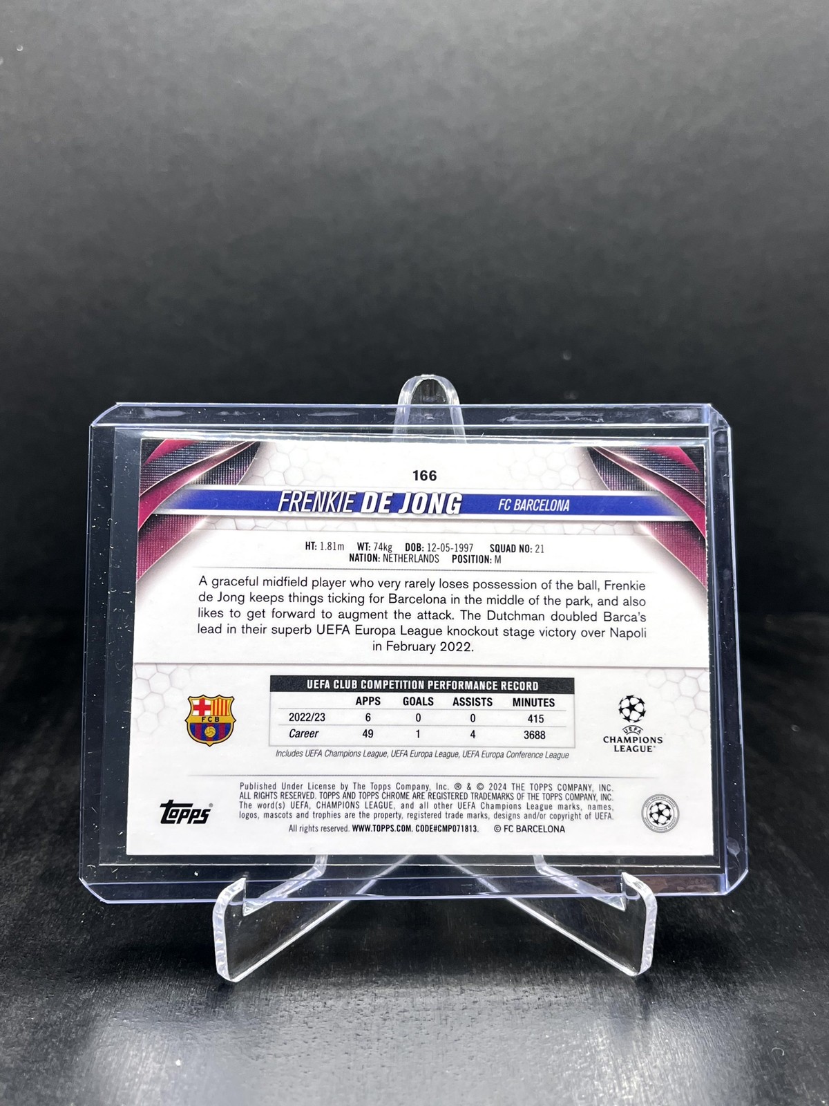 2023-24 Topps Chrome Sapphire UEFA Soccer Frenkie de Jong Gold 34/50 #166 view 2