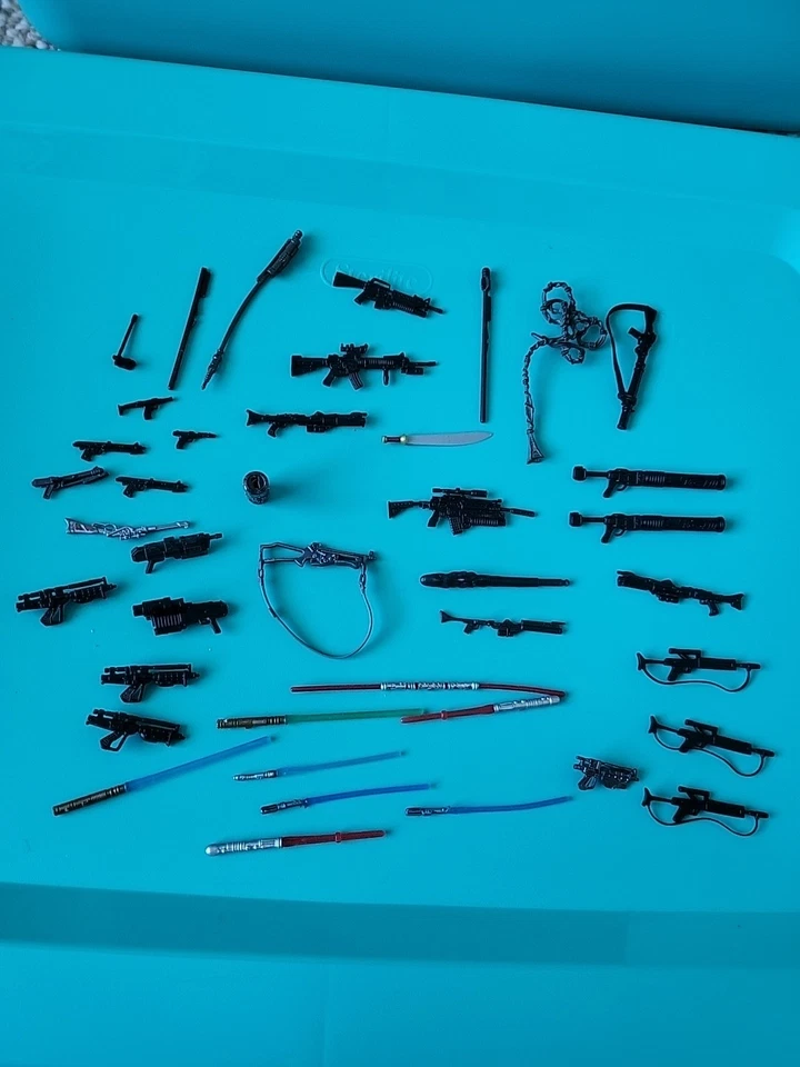 Star Wars Action Figure Lot – 20+ Figures & Weapons – Sith, Jedi, Troopers - Image 2 of 4