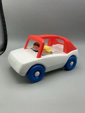 Vintage Little Tikes WHITE FAMILY CAR w/ 2 TODDLE TOTS FIGURES