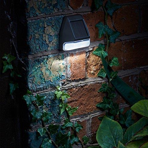 Solar Powered LED Garden Wall Fence Post Shed Light 3 Lumen Outdoor Lighting