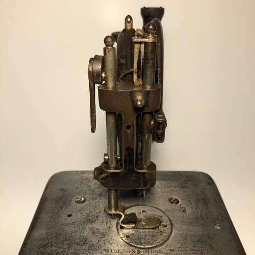 ANTIQUE 1880 GIBBS & WILLCOX SEWING MACHINE AS IS (FOR PARTS) - Picture 18 of 22
