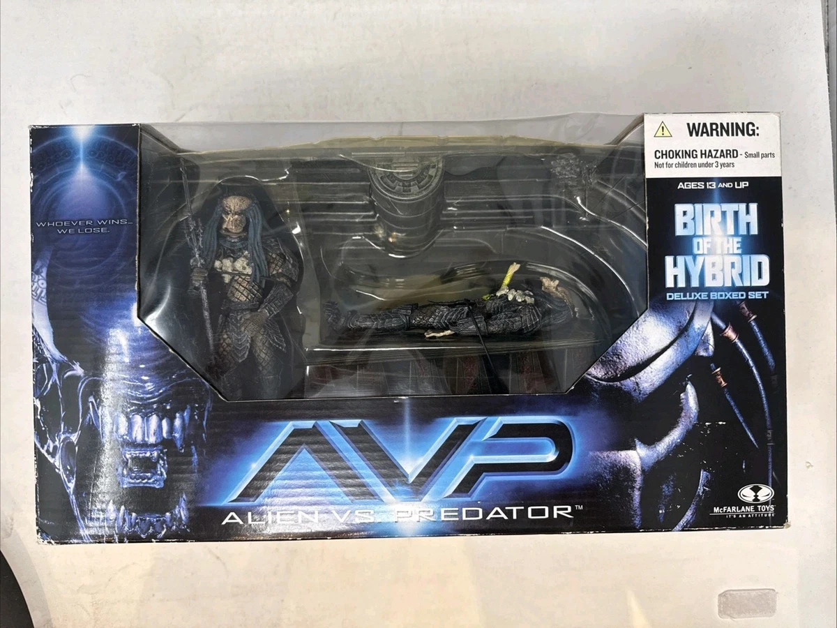 NRFB McFarlane 2005 Alien VS Predator Birth of The Hybrid Deluxe