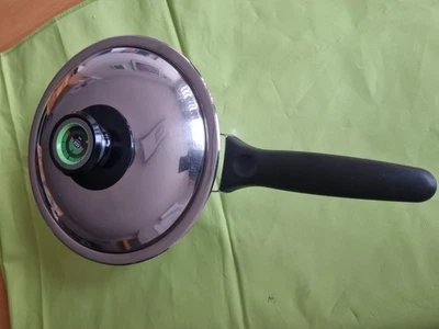 AMC -Topf/ Pfanne Induktion mit Deckel 2,1 L  20cm Durchmesser  - Bild 1 von 4