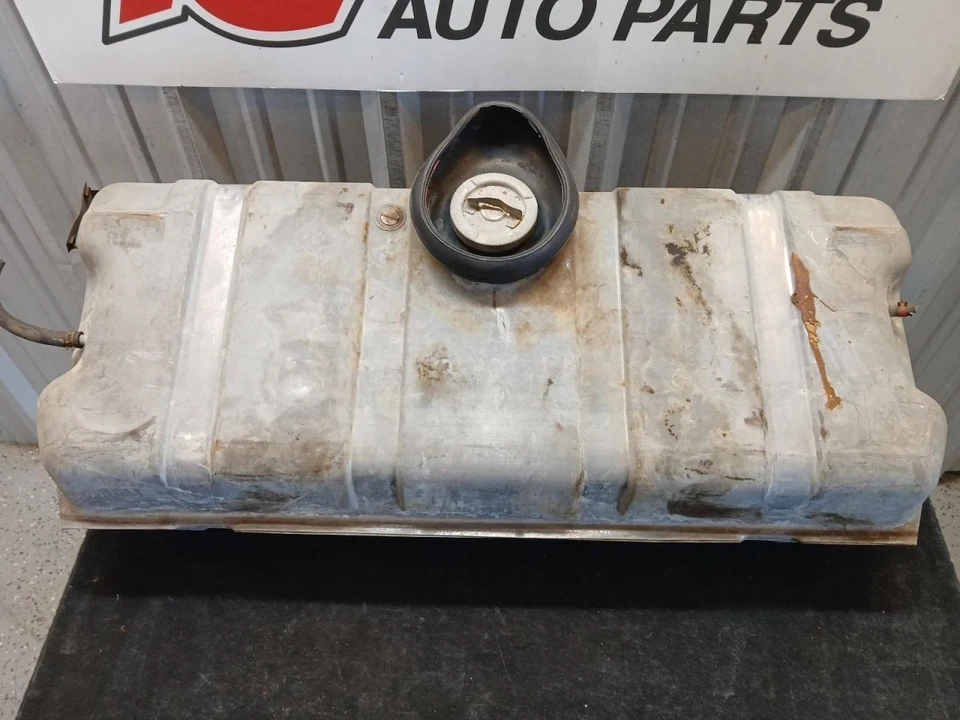 70-74 CORVETTE C3 FUEL TANK ASSEMBLY Foto 2 de 4