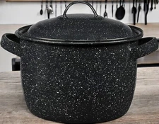 Granite Bean Pot with lid Ware Enamel on Steel 4-Quart 3.7 Liter Speckled Black