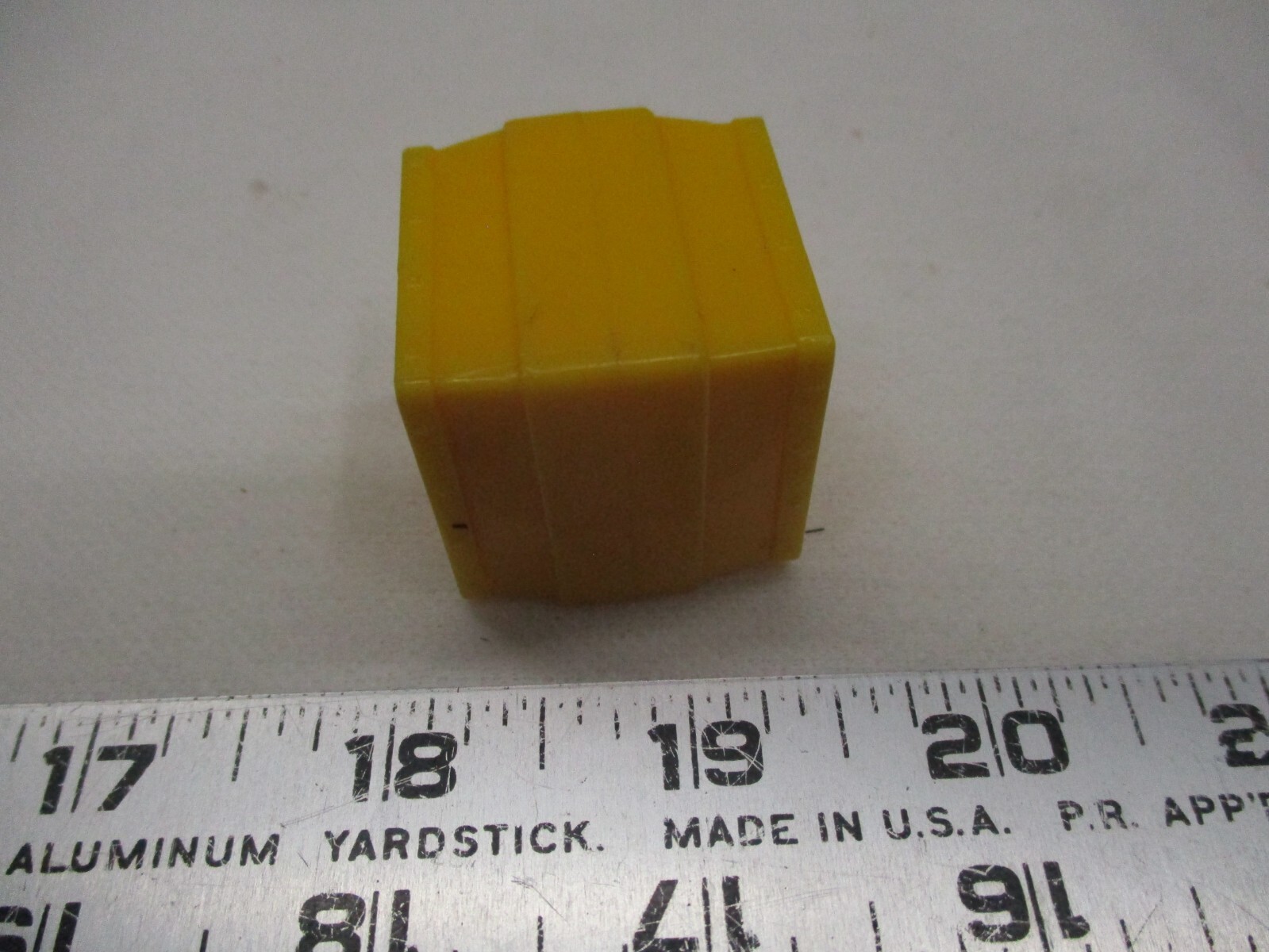 FISHER PRICE GEO TRAX Train Part Cargo Track System Steel Crate Yellow Block Toy