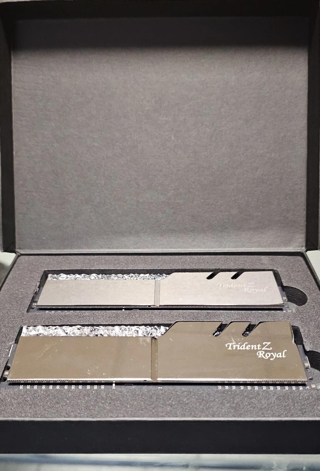 Trident Z Royal DDR4-4000 CL15 - Thumbnail 4