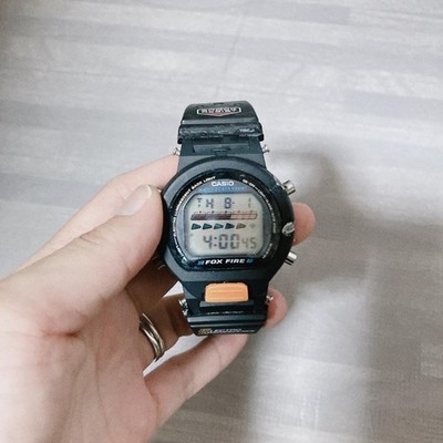 CASIO FOX FIRE Digitaluhr schwarz G-SHOCK DW-6600B fast aus Japan