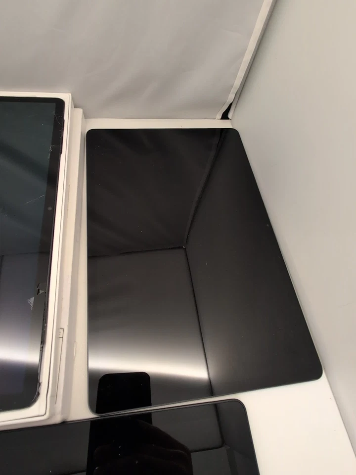 Samsung Tablets Lot Of 3 (Galaxy Tab 8+, A9, & S7 FE) FOR PARTS ONLY read desc. - Image 3 of 4