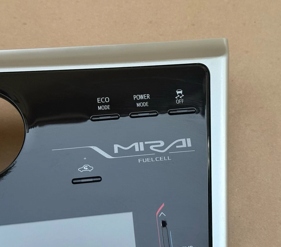 2016 - 2020 TOYOTA MIRAI Dash AC/HEATER Climate Control Unit 84010-62031 OEM - Image 3 of 4