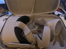 Oculus Quest 2 128GB All-in-One Gaming Headset with Charging Dock