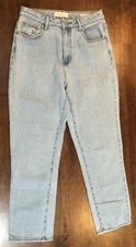 Pacsun Mom Jeans Light Blue Wash Size 26 Straight Leg High Waist