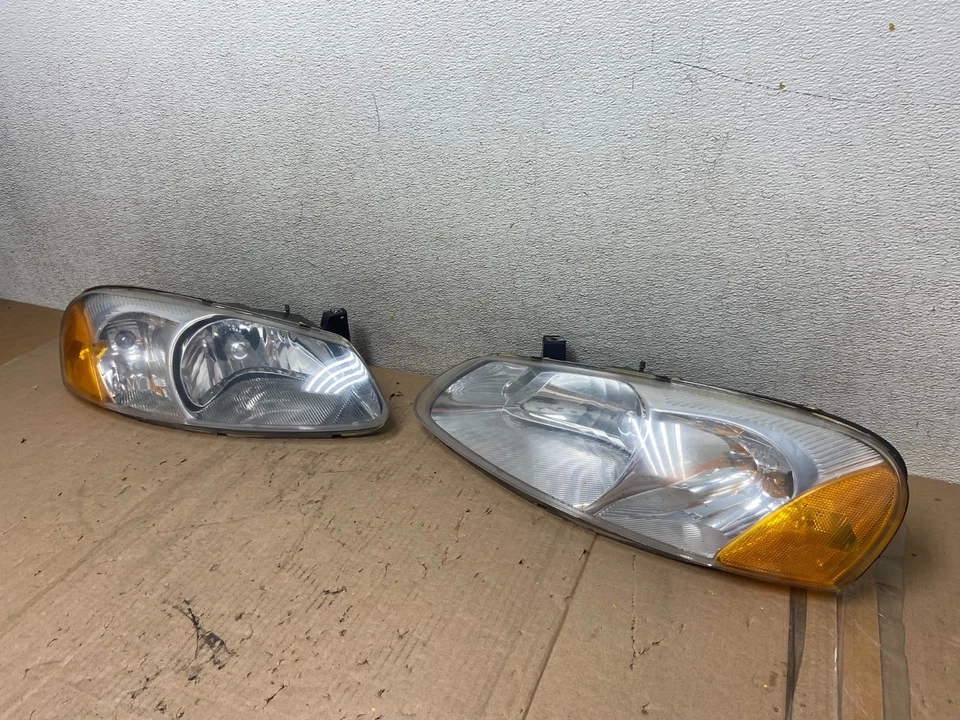 Faros laterales izquierdo+derecho Chrysler Sebring 2001 a 2002 OEM R3082 DW Foto 2 de 4