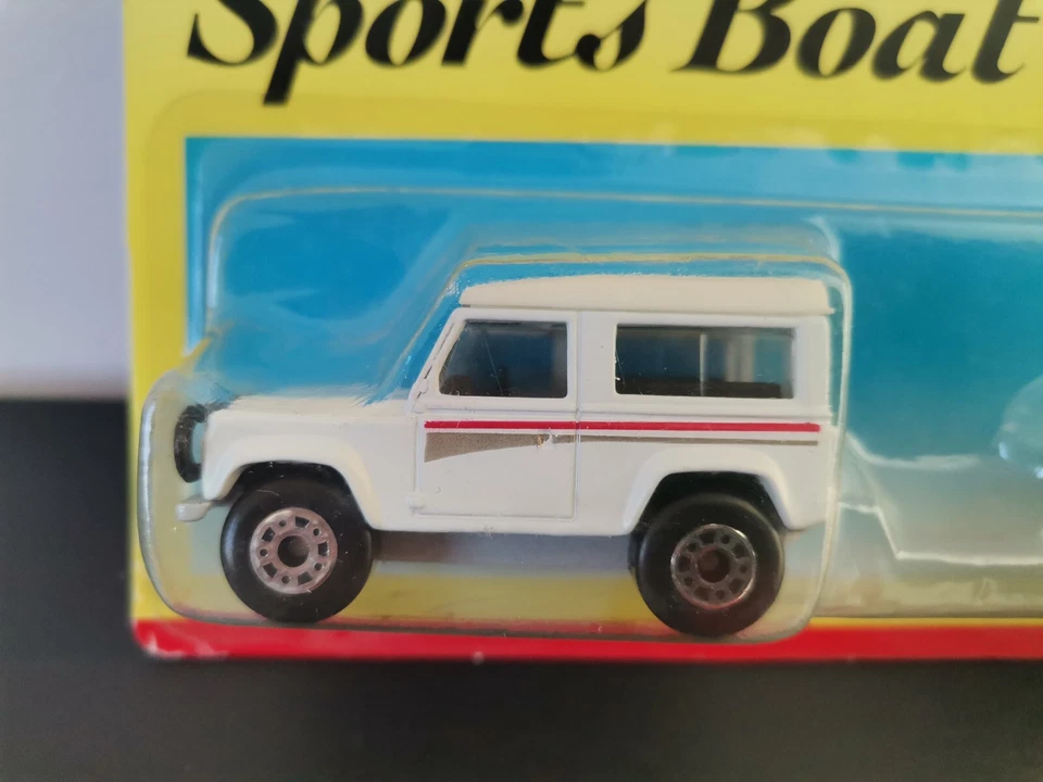 MATCHBOX LAND ROVER 90 Seafire Boat & Trailer BACARDI TWIN PACKS - Immagine 2 di 4