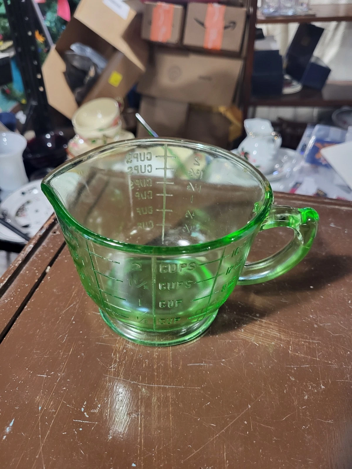 Old Green Uranium 2 Cup Measuring Cup