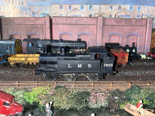 Tri-ang R52 Spurweite OO umlackiert & neu nummeriert 7623 in LMS schwarz - Anschlussgleis Modell  | Condition: Used