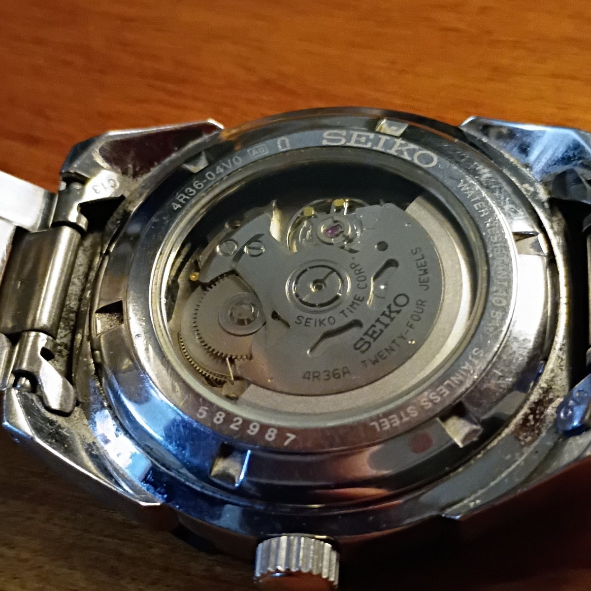 Seiko Automatic Stainless Sports Wristwatch 4R36-04V0 24 Jewels