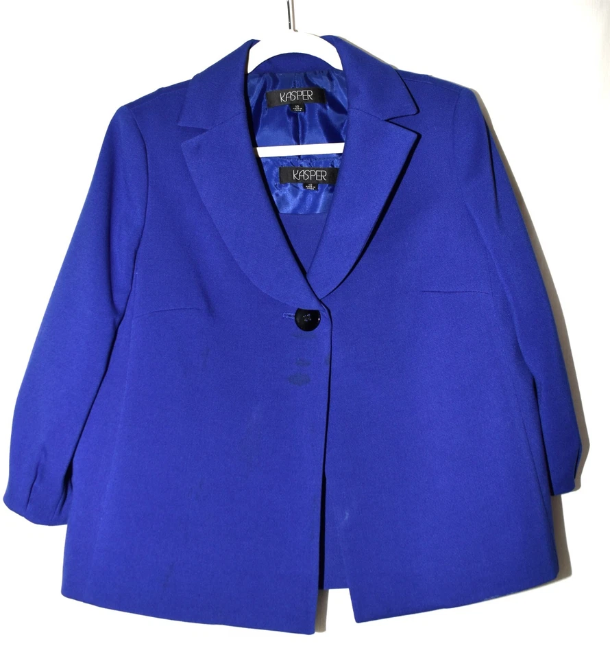 Kasper 2 Pc Purple V-Neck Single Button Blazer Jacket with Matching Top Size 10 - Image 2 of 4