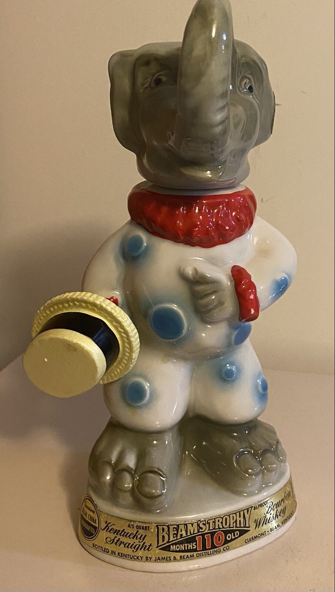 VTG 1968 Beam's Trophy Kentucky Bourbon Whiskey Decanter Bottle