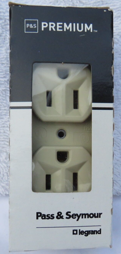 Pass & Seymour Duplex Outlet, Grounding, Ivory, 120v, 15amp, # CR15-ICC12 New - 第 1/7 張圖片
