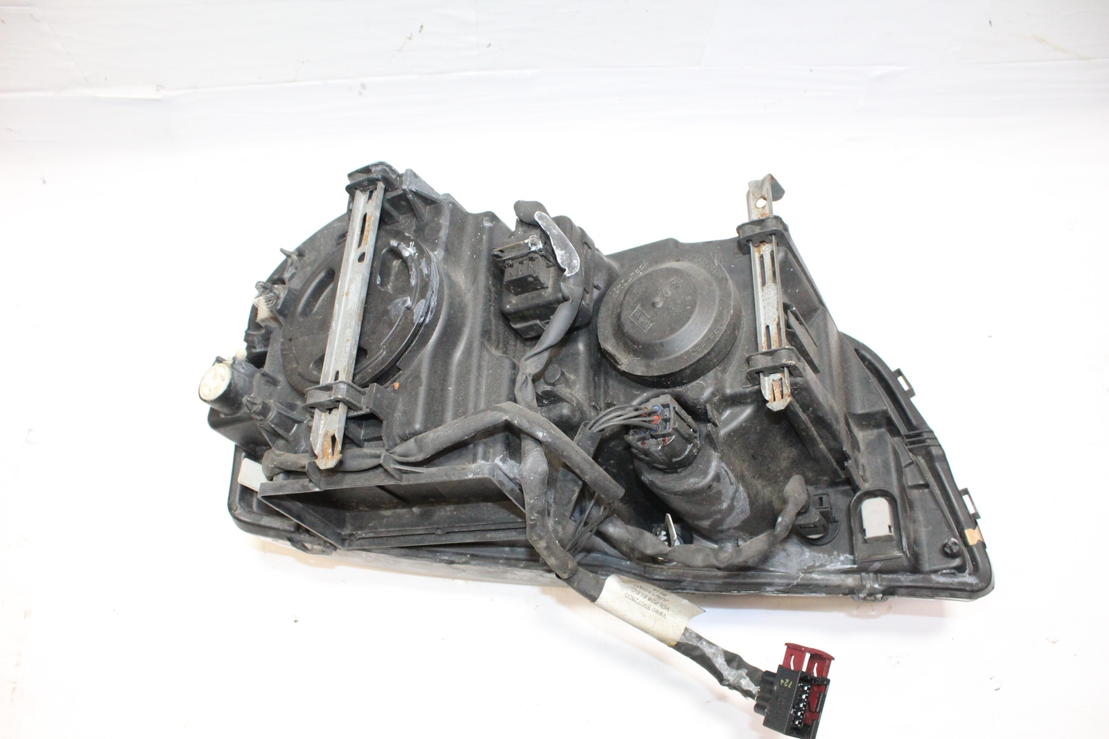 2008 Volvo XC90 left side headlight 30784151 eBay