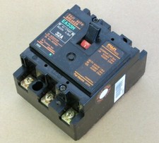 FUJI AUTO BREAKER EA33M 32A 3POLE