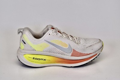 Nike Women's Vomero 18 HM6804-002 White Running Shoes Size 8 B Sneaker