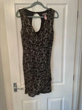 Lipsy Black Gold Sequin Sparkly Stretch Lace Cocktail Xmas Dress. Size UK 14.