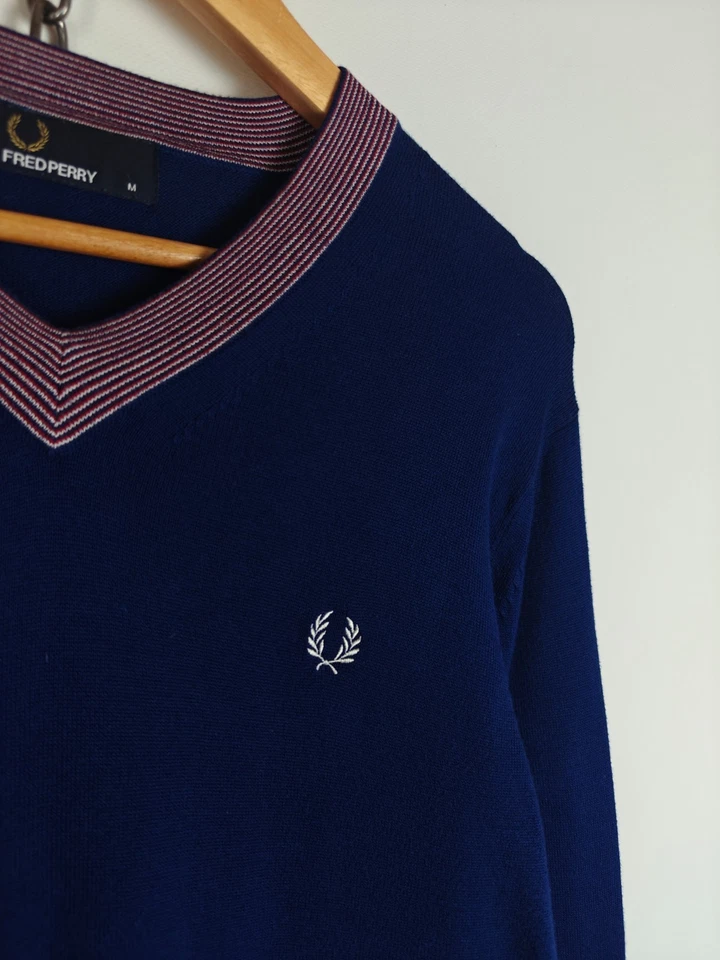 Fred Perry Sweater Blue Pullover Logo size M - Image 4 of 4