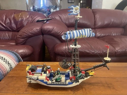 LEGO Armada Flagship 6280 Pirates Imperial Armada Complete Set with Minifigures