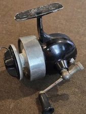 Vintage AIREX "SPINSTER" Spinning / Fishing Reel - Works Great!!