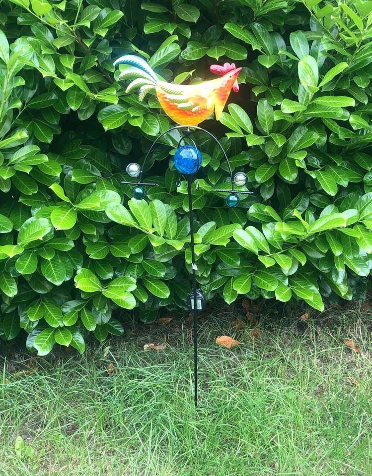 LED Solar Wetterhahn bunt Dekokugel leuchtend Windspiel Beetstecker Gartendeko - Bild 2 von 3