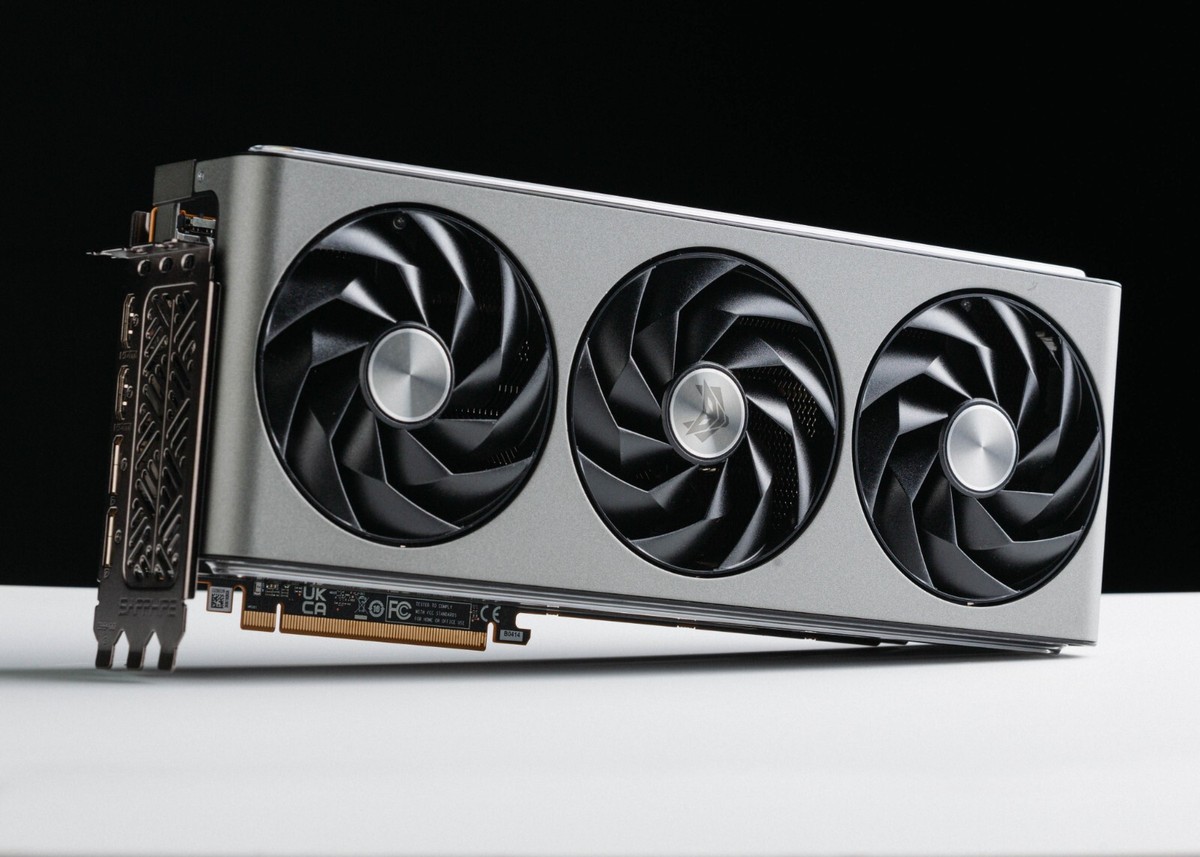 SAPPHIRE AMD Radeon RX 7900 XTX 24GB GDDR6 Graphics Card - 11322